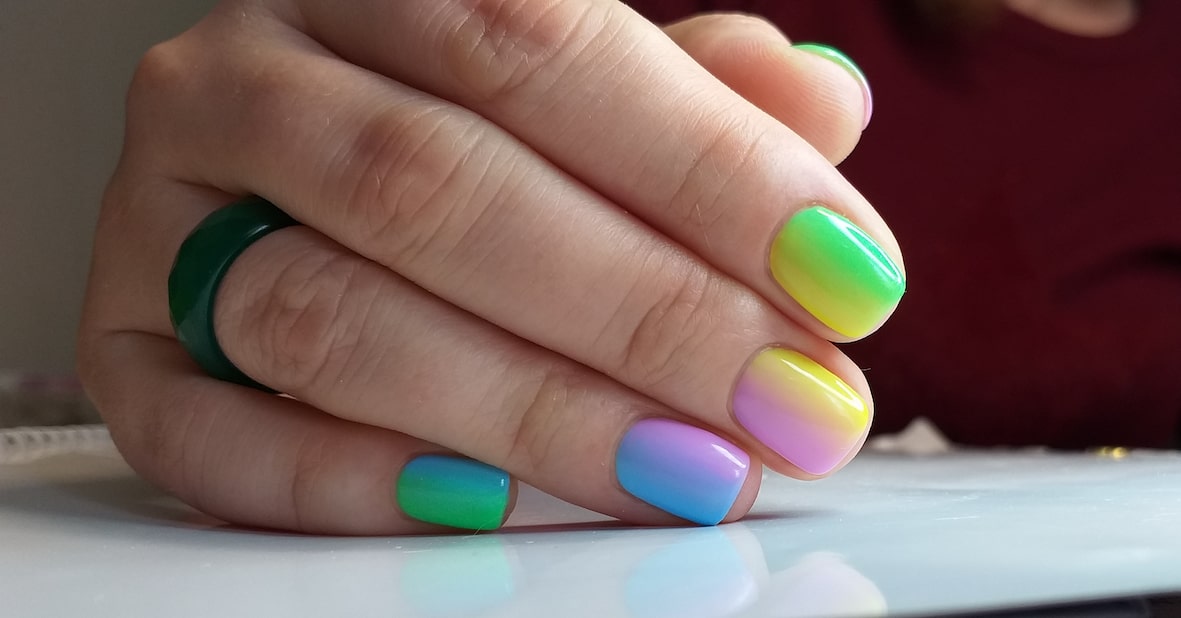 What Are Dip Powder Nails? What You Need to Know 1999 House of Nails